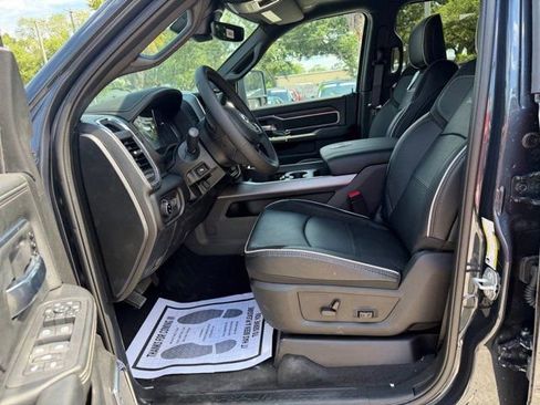 New 2026 RAM 3500 Laramie AWD/4WD image 18