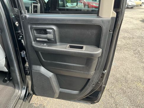 Used 2014 RAM 1500 Express AWD/4WD image 29