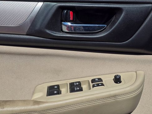 Used 2015 Subaru Outback 2.5i Premium image 9