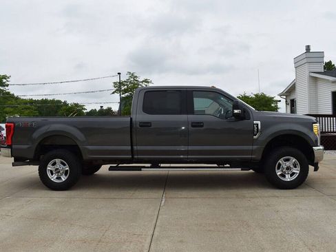 Used 2017 Ford F350 XLT w/ Snow Plow Prep Package AWD/4WD image 2