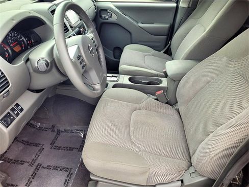 Used 2018 Nissan Frontier SV w/ Value Truck Package image 10