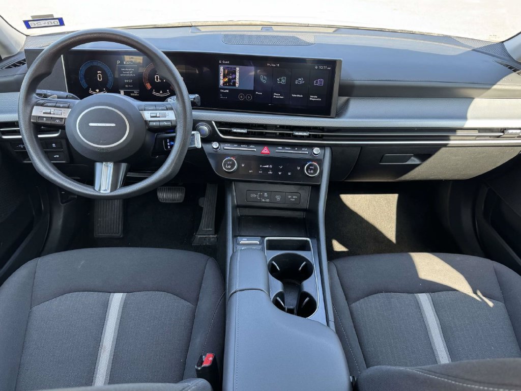 Used 2025 Hyundai Sonata SEL FWD image 2