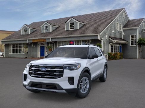 New 2026 Ford Explorer Active RWD image 2