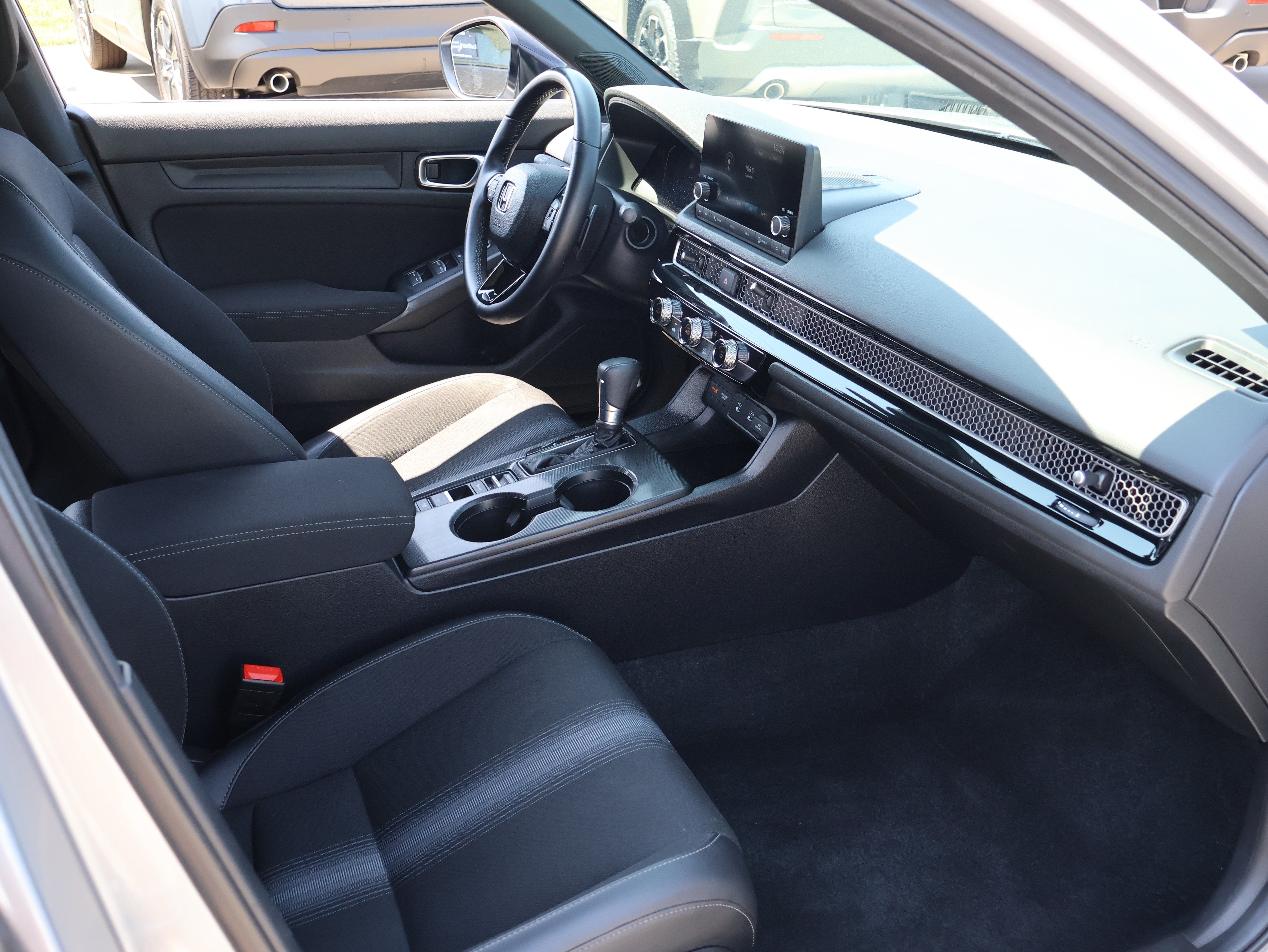 Used 2025 Honda Civic Sport image 14