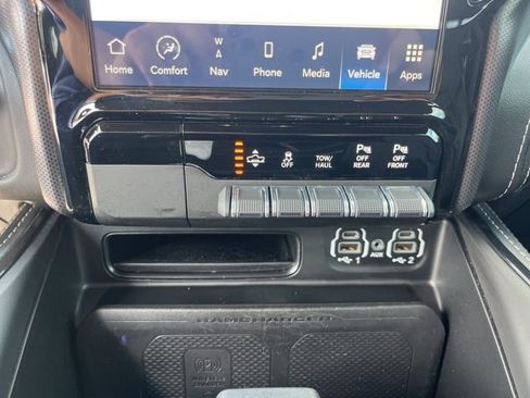 Used 2022 RAM 1500 Limited image 31