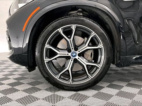Used 2022 BMW X5 xDrive45e w/ M Sport Package AWD/4WD image 8