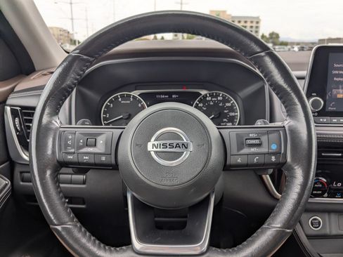 Used 2021 Nissan Rogue SL FWD image 16