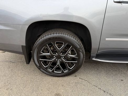 Used 2019 GMC Yukon XL SLT w/ Premium Edition AWD/4WD image 83