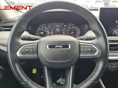 Used 2022 Jeep Compass Limited image 13