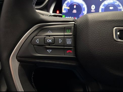 Used 2024 Jeep Grand Cherokee Altitude AWD/4WD image 13