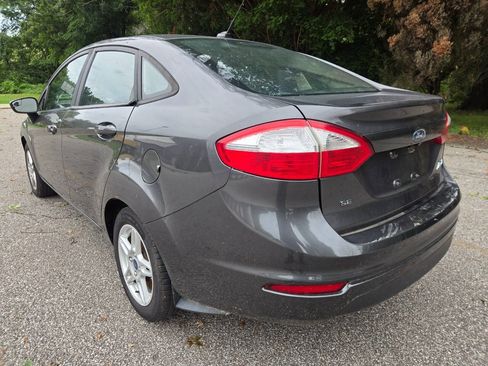 Used 2018 Ford Fiesta SE FWD image 5