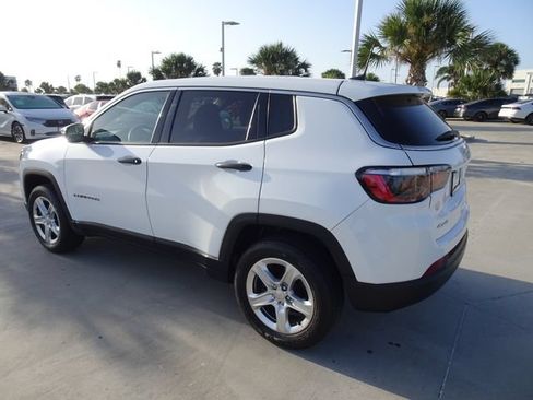 Used 2023 Jeep Compass Sport AWD/4WD image 6