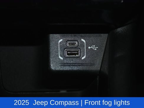 Used 2025 Jeep Compass Latitude w/ Sun & Sound Group AWD/4WD image 23