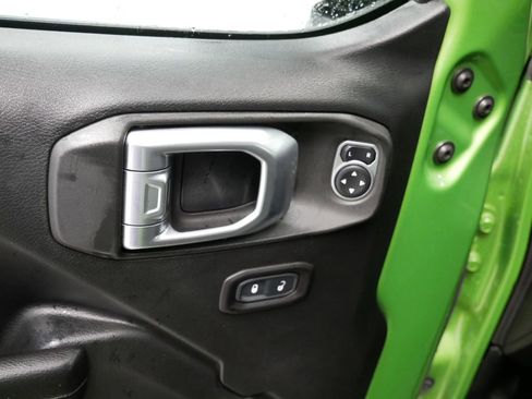 Certified 2019 Jeep Wrangler Sport image 6