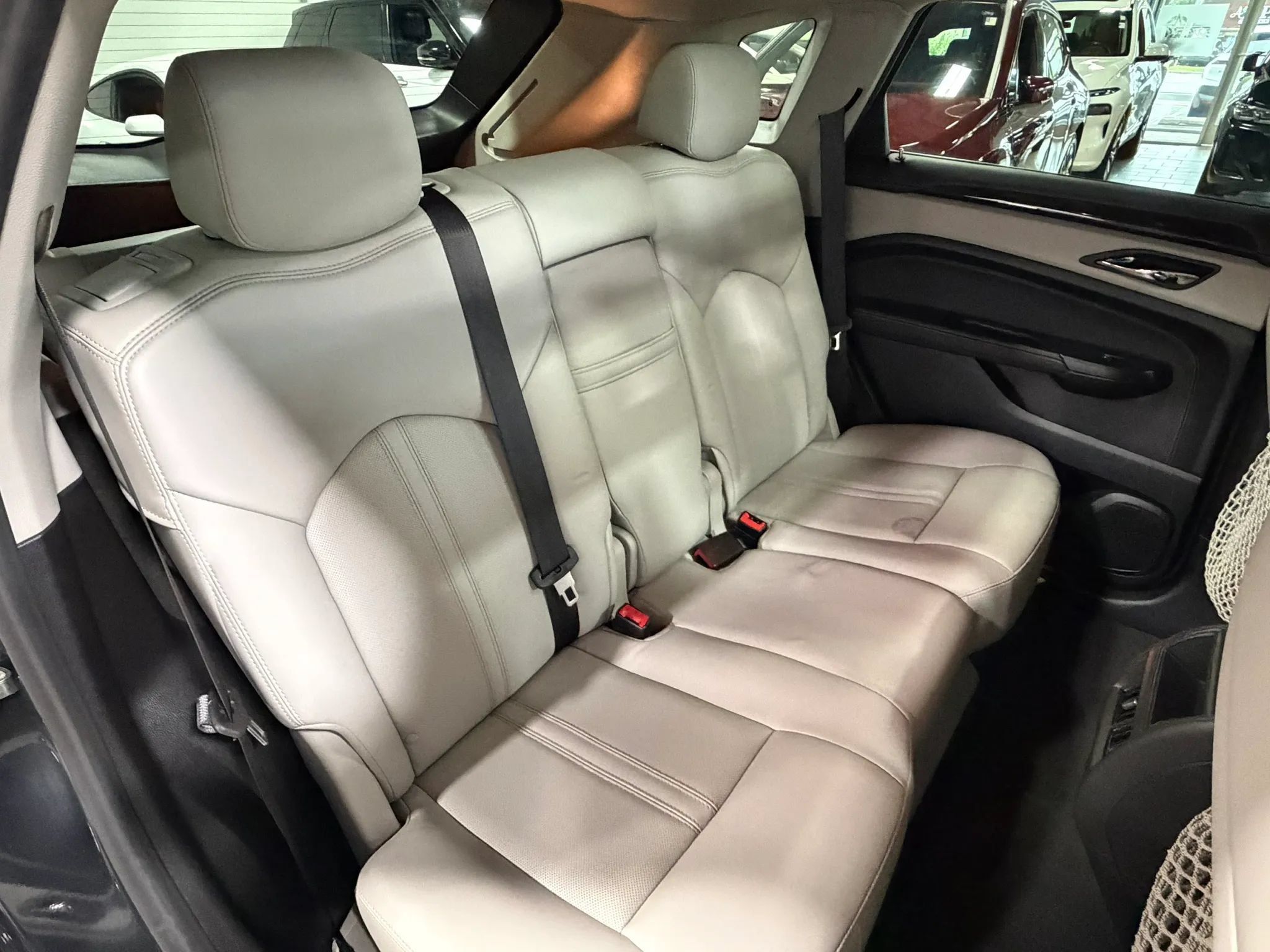 Used 2015 Cadillac SRX Luxury w/ Driver Awareness Package AWD/4WD image 27