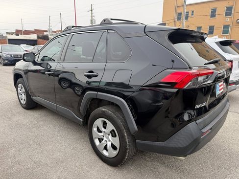 Used 2019 Toyota RAV4 LE image 6