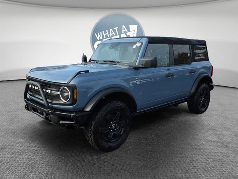 Used 2023 Ford Bronco Black Diamond image 8