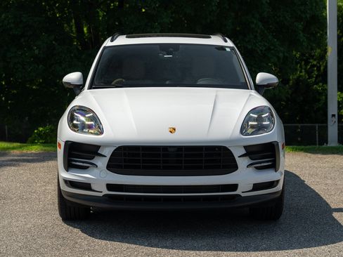 Certified 2021 Porsche Macan AWD/4WD image 4