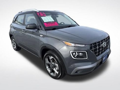 Certified 2025 Hyundai Venue Limited image 7