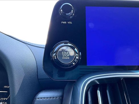 Used 2024 Lexus LX 600 4WD w/ Luxury Package image 33