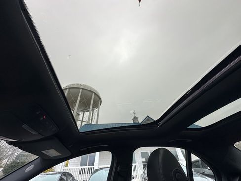 Used 2019 Mercedes-Benz E 300 image 24