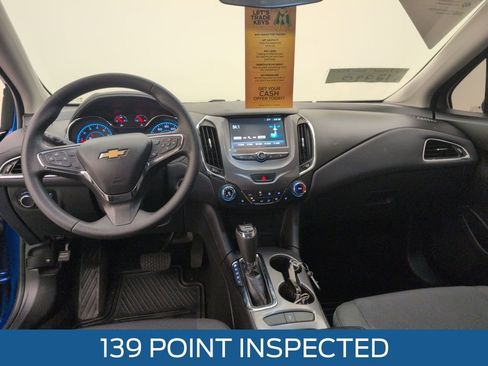 Used 2017 Chevrolet Cruze LT w/ Convenience Package image 7