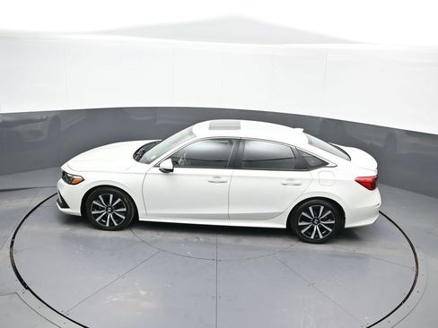 Certified 2024 Honda Civic EX image 39