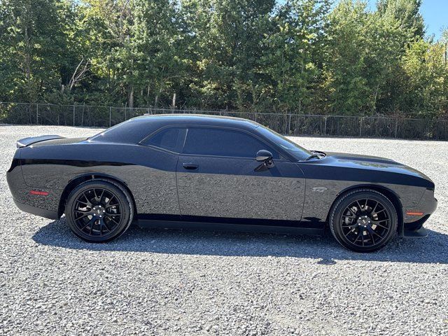 Used 2023 Dodge Challenger R/T RWD image 2