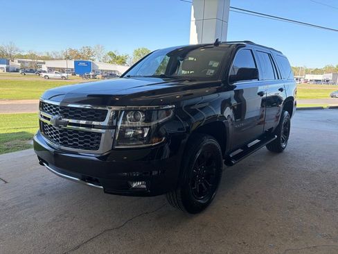 Used 2019 Chevrolet Tahoe LT image 2