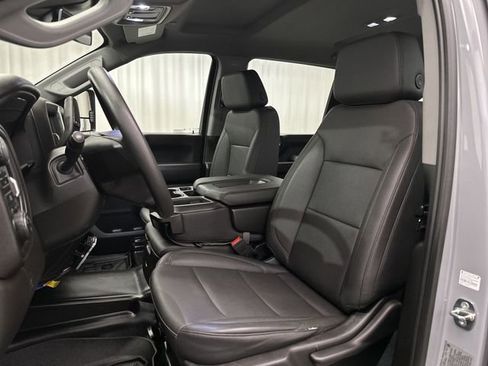 Used 2024 Chevrolet Silverado 3500 W/T image 16