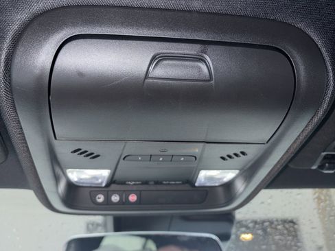 Used 2023 Cadillac XT4 Sport image 12