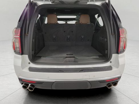 Used 2022 Chevrolet Suburban High Country AWD/4WD image 16