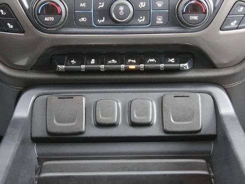 Used 2017 Chevrolet Silverado 1500 High Country image 27