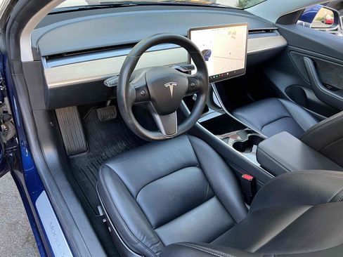 Used 2018 Tesla Model 3 Long Range image 3