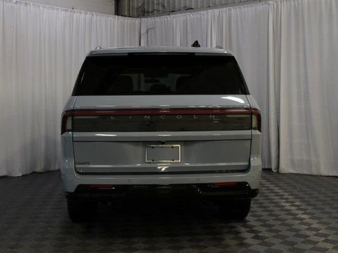 New 2026 Lincoln Navigator L Reserve image 55