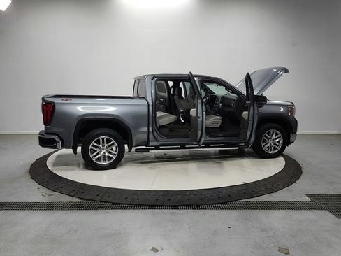 Used 2019 GMC Sierra 1500 SLT w/ SLT Premium Plus Package AWD/4WD image 16