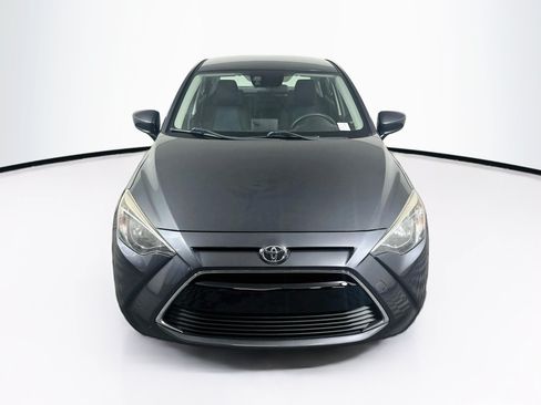 Used 2018 Toyota Yaris iA FWD image 2