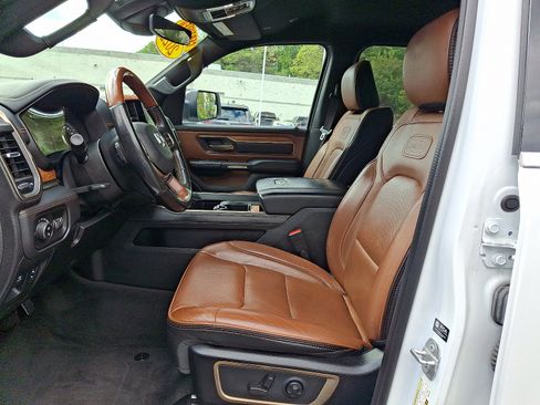 Certified 2022 RAM 1500 Limited w/ Bed Utility Group image 13