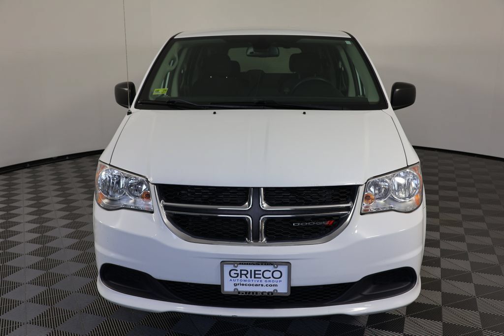 Used 2019 Dodge Grand Caravan SE FWD image 3