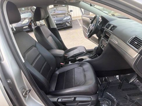 Used 2014 Volkswagen Passat 1.8T Wolfsburg Edition FWD image 22