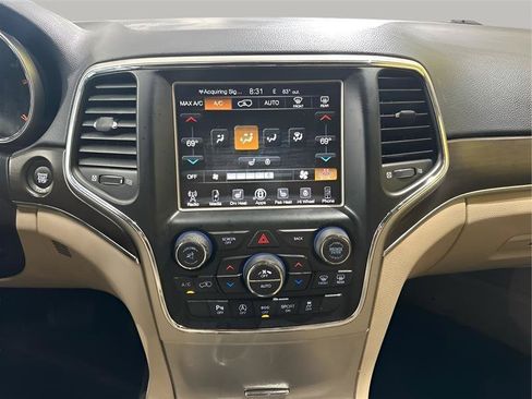 Used 2017 Jeep Grand Cherokee Limited w/ Trailer Tow Group IV AWD/4WD image 12