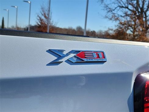 New 2026 GMC Sierra 1500 SLT w/ SLT Premium Plus Package image 14