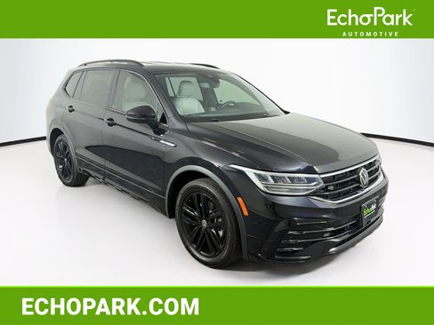 Used 2022 Volkswagen Tiguan SE R-Line FWD image 1