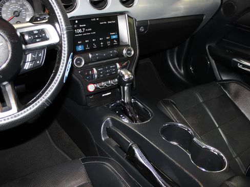 Used 2016 Ford Mustang Premium RWD image 15