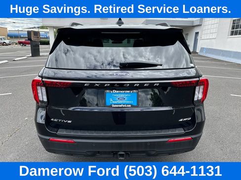 Used 2026 Ford Explorer Active AWD/4WD image 5