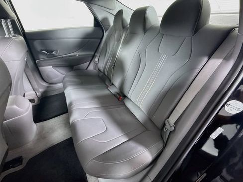 Used 2023 Hyundai Elantra SEL w/ Convenience Package FWD image 31