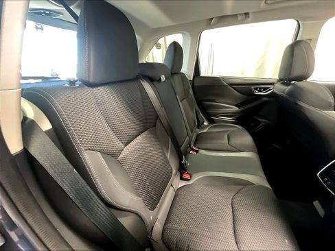 Used 2023 Subaru Forester Premium image 16