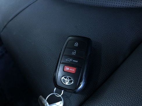 Used 2025 Toyota Grand Highlander XLE image 33