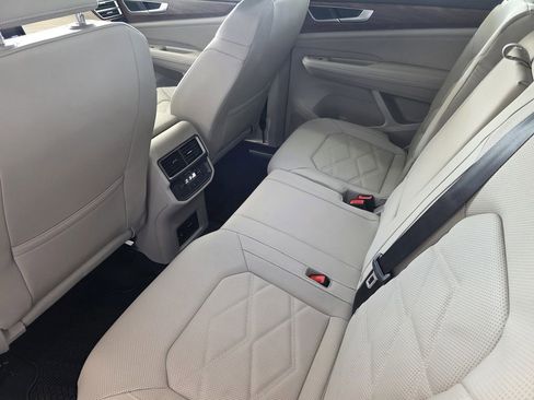 New 2026 Volkswagen Atlas SE FWD image 19