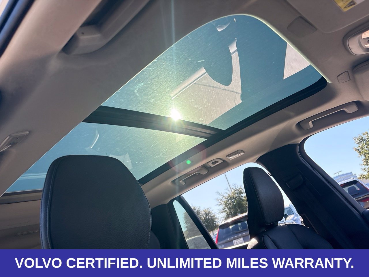 Certified 2024 Volvo XC90 T8 Plus w/ Protection Package Premier AWD/4WD image 16